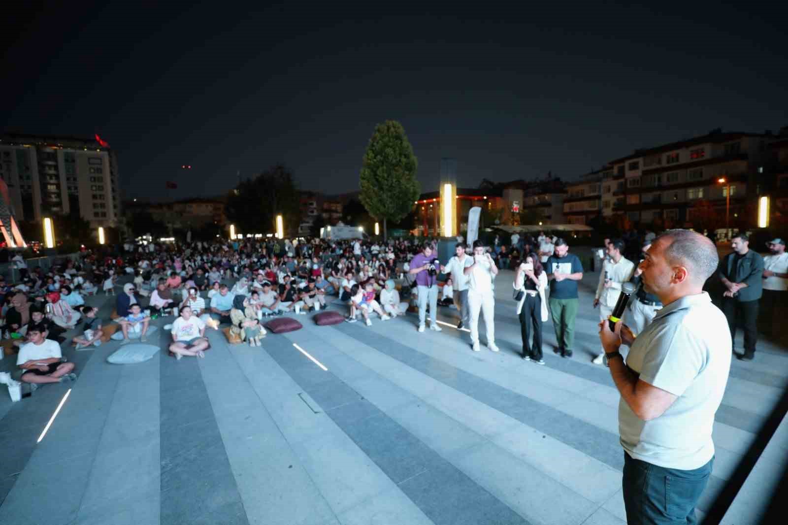 Niğde&rsquo;de minderli sinema akşamları
