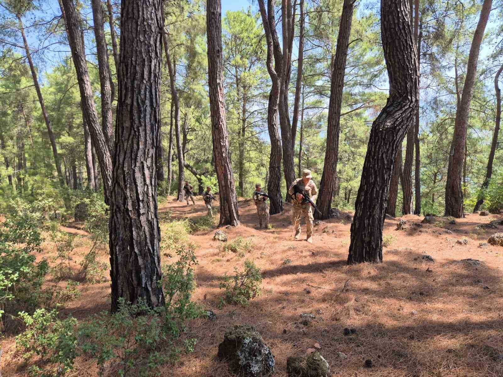 Burdur’da jandarmadan orman yangınlarına karşı 24 saat devriye