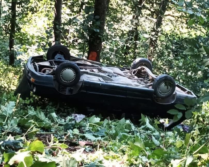 Ordu’da otomobil ormanlık alana yuvarlandı: 3 yaralı