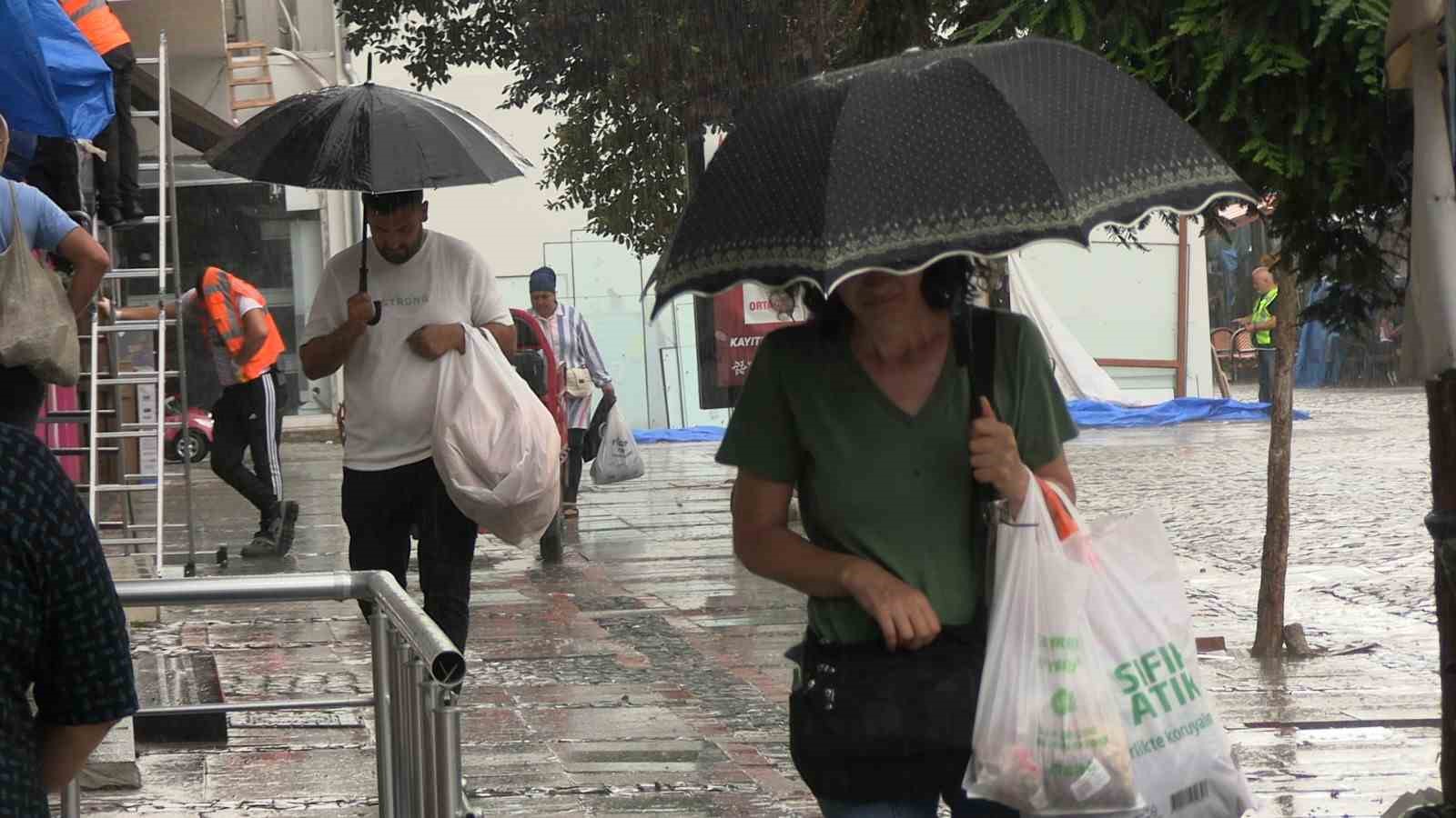 Edirne’de kuraklığın ardından sağanak yağış etkili oldu