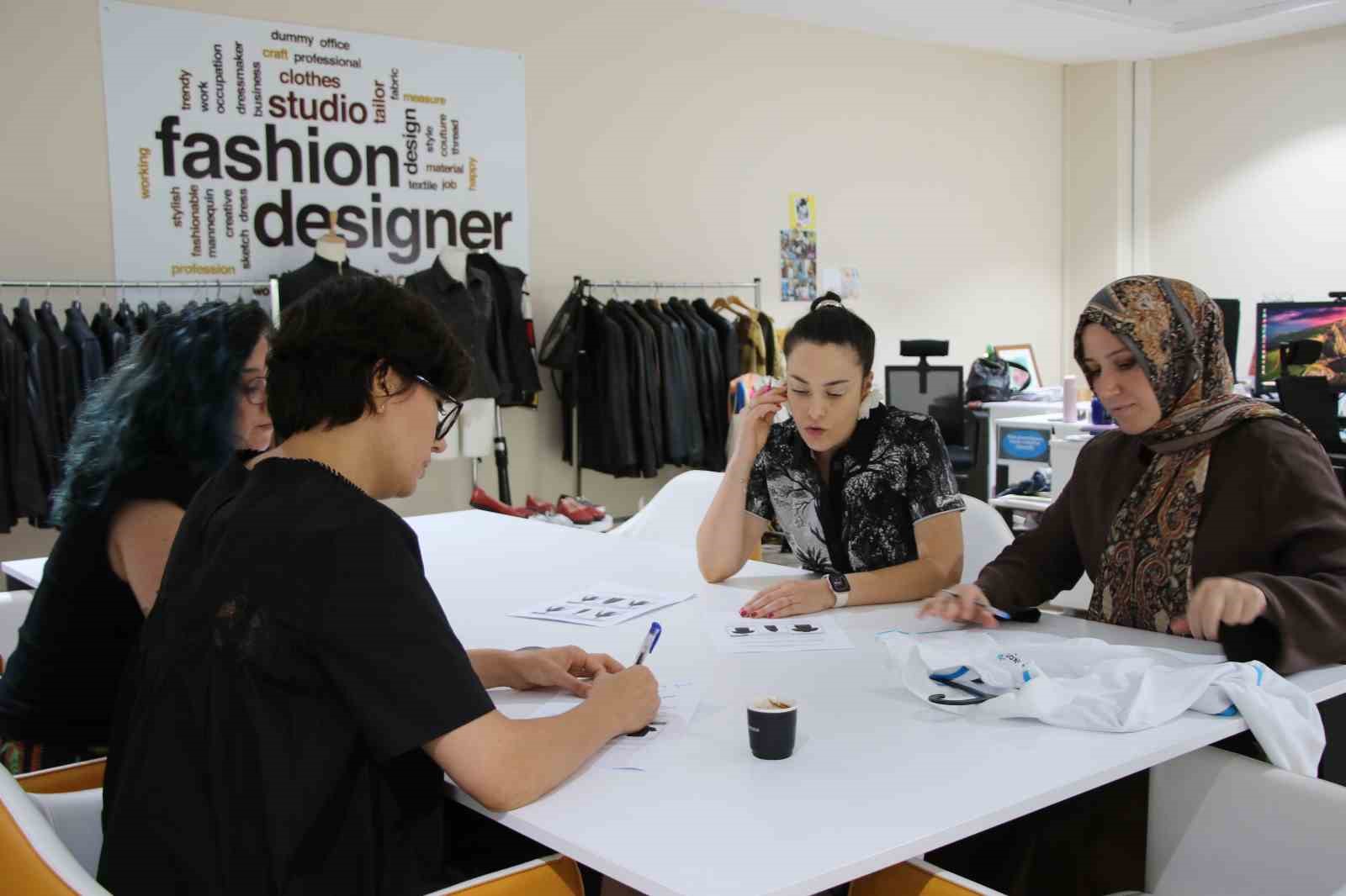 Tasarımın kalbi Uşak&rsquo;ta atacak: Deri Tekstil ve Seramik Araştırma Merkezinin yeni binası a&ccedil;ılıyor
