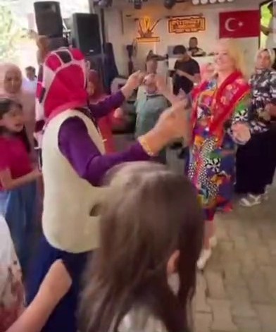 Merkezefendi Başkanı Doğan&rsquo;a olay g&ouml;nderme; "Biz &ccedil;alışmayı biliriz ama oynamayı da &ouml;ğreneceğiz"
