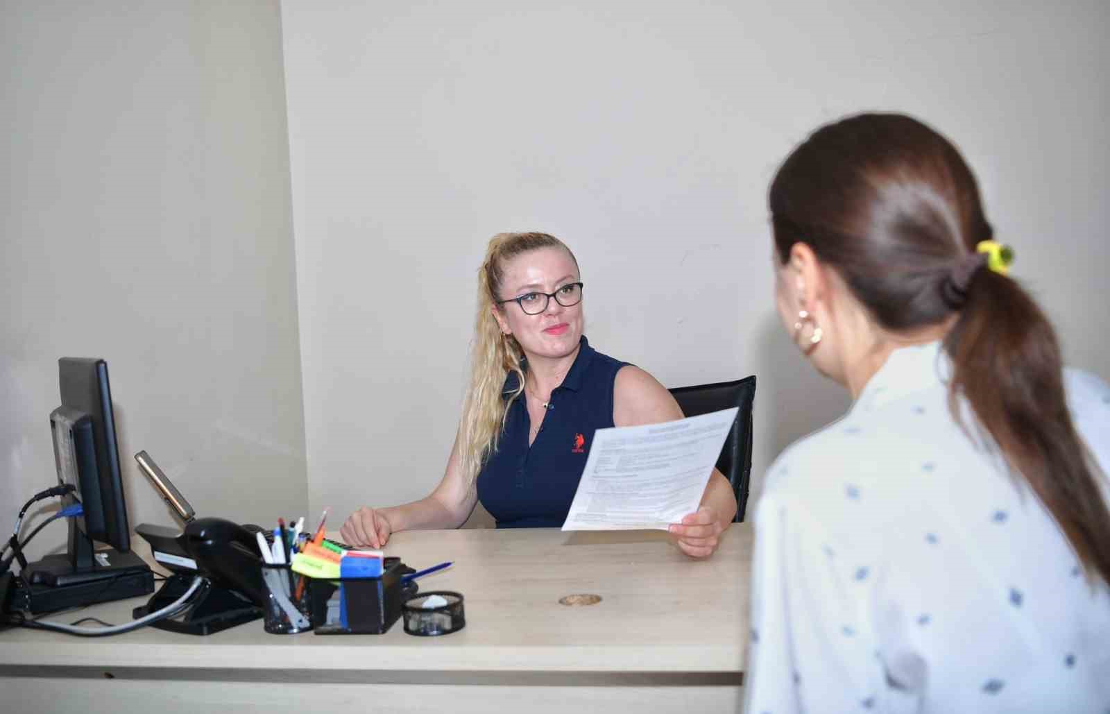 Konyaaltı Belediyesi yeni iş fırsatları için vatandaşları kariyer ofisine davet etti