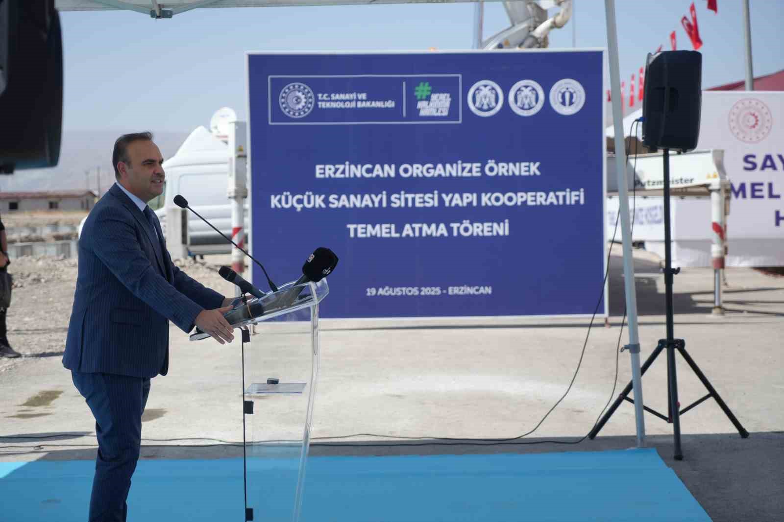 Sanayi ve Teknoloji Bakanı Kacır: "Çok boyutlu sınamalara rağmen ekonomimiz 19 çeyrektir büyümesini kesintisiz sürdürüyor"