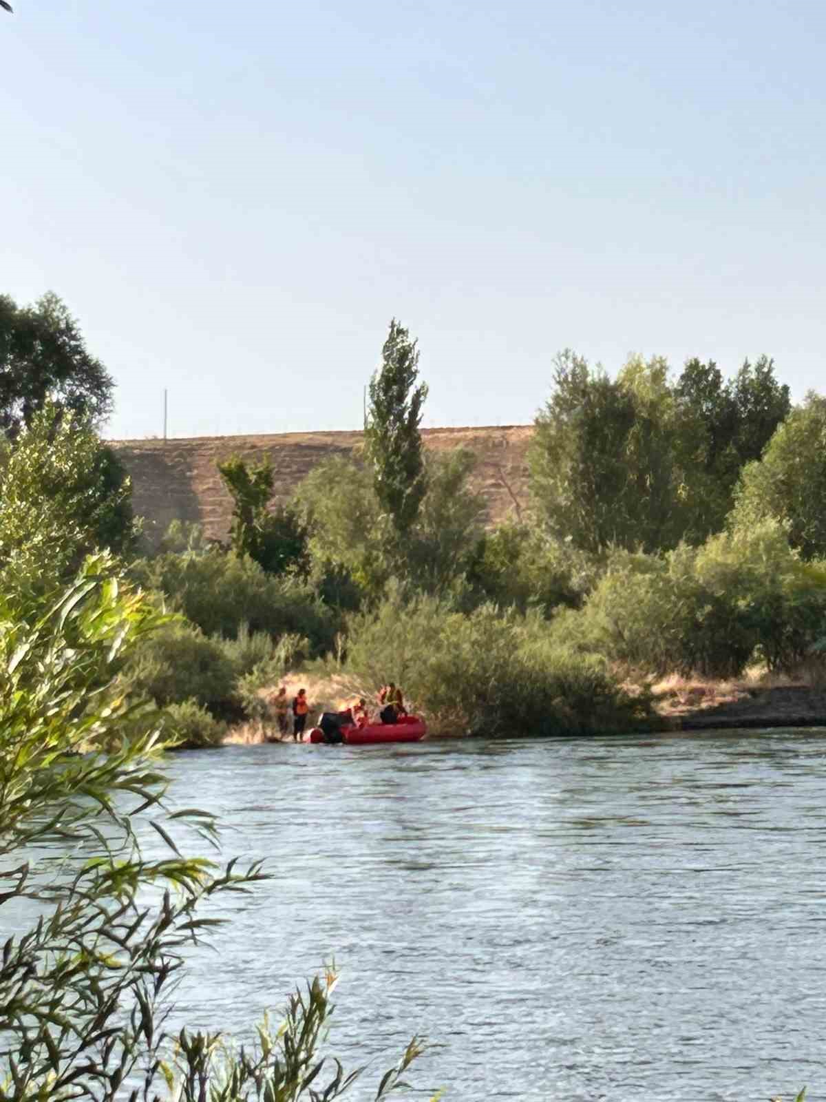 Bingöl’de mahsur kalan vatandaşları ekipler kurtardı