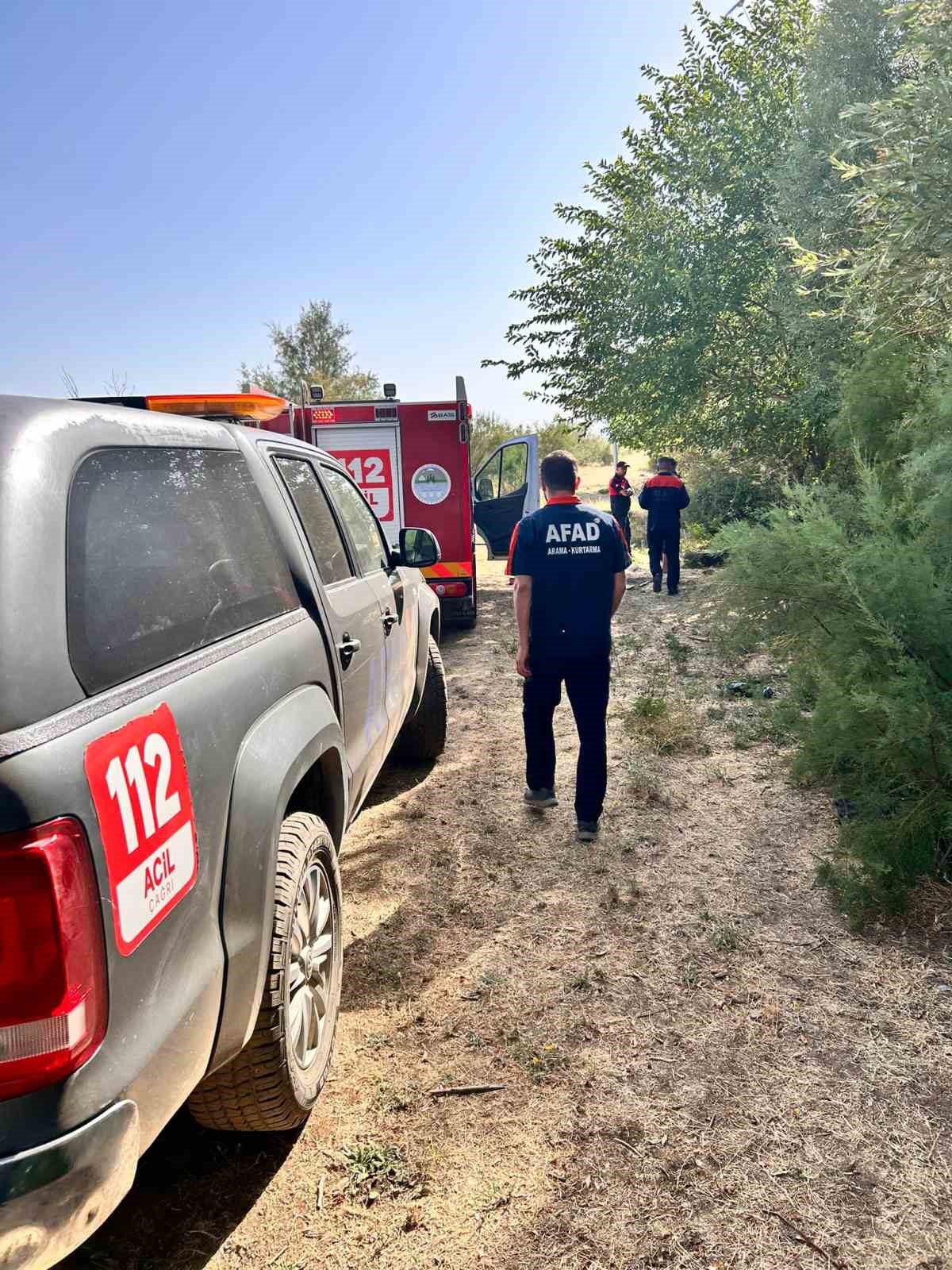 Bing&ouml;l&rsquo;de mahsur kalan vatandaşları ekipler kurtardı
