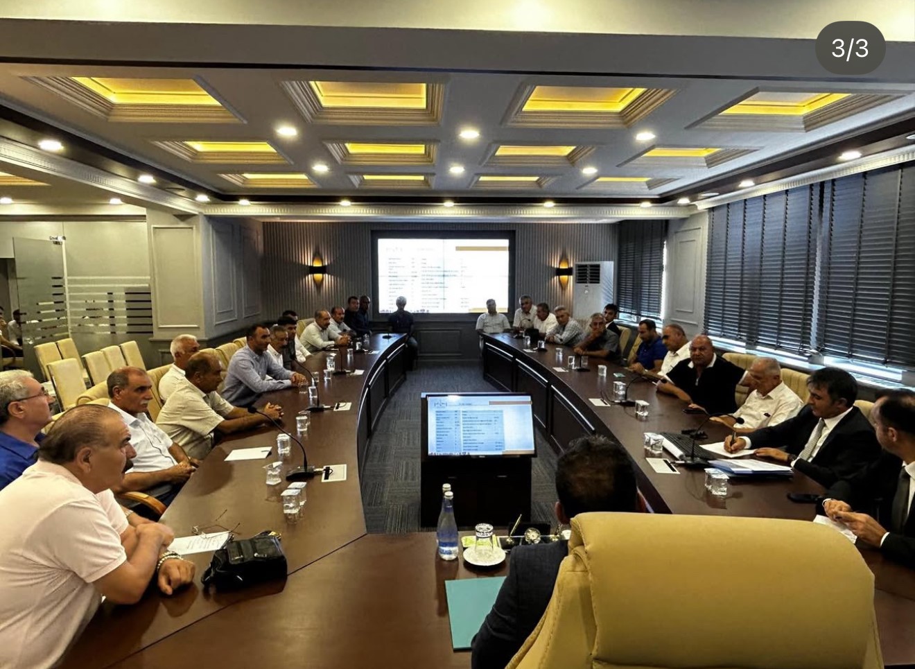 Muhtarlar, İl Özel İdaresi Genel Sekreteri Çarman’ı valiye şikayet etti