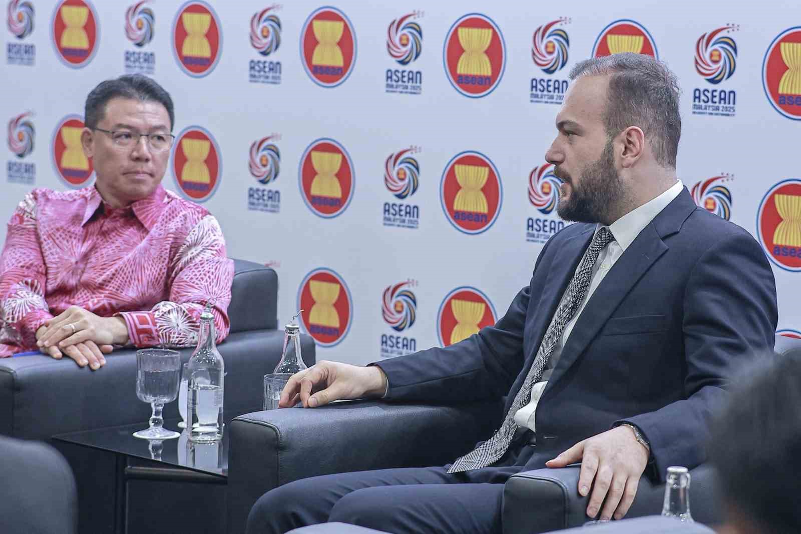 Sıfır Atık Vakfı Başkanı Ağırbaş, ASEAN Valiler ve Belediye Başkanları Forumu&rsquo;na katıldı
