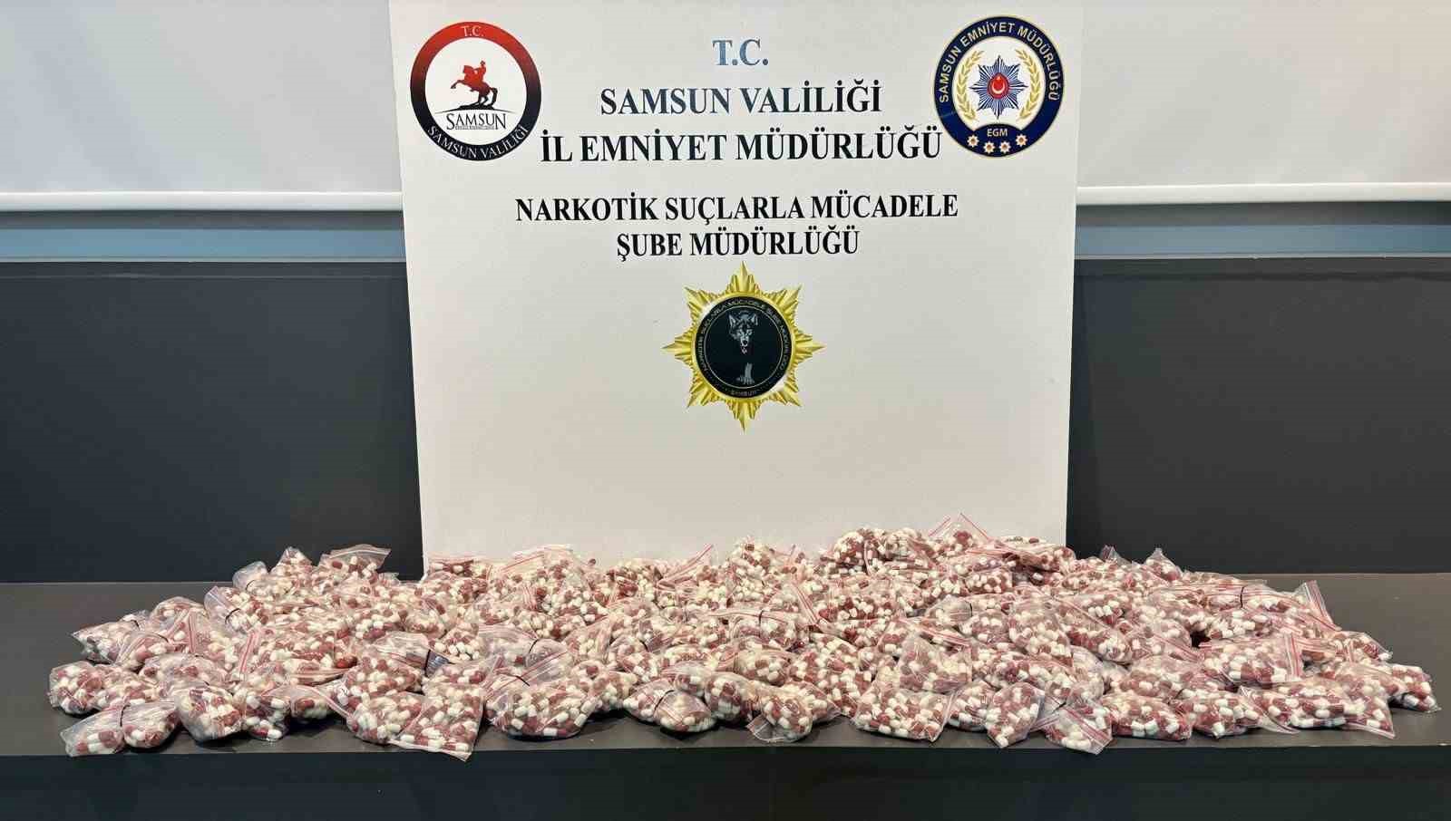 Samsun’da 11 bin 300 adet sentetik ecza ele geçirildi: 2 gözaltı