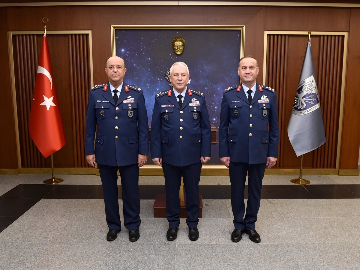 Orgeneral Güneykaya, Muharip Hava Kuvveti Komutanlığı görevini Korgeneral Dalkıran’a devretti