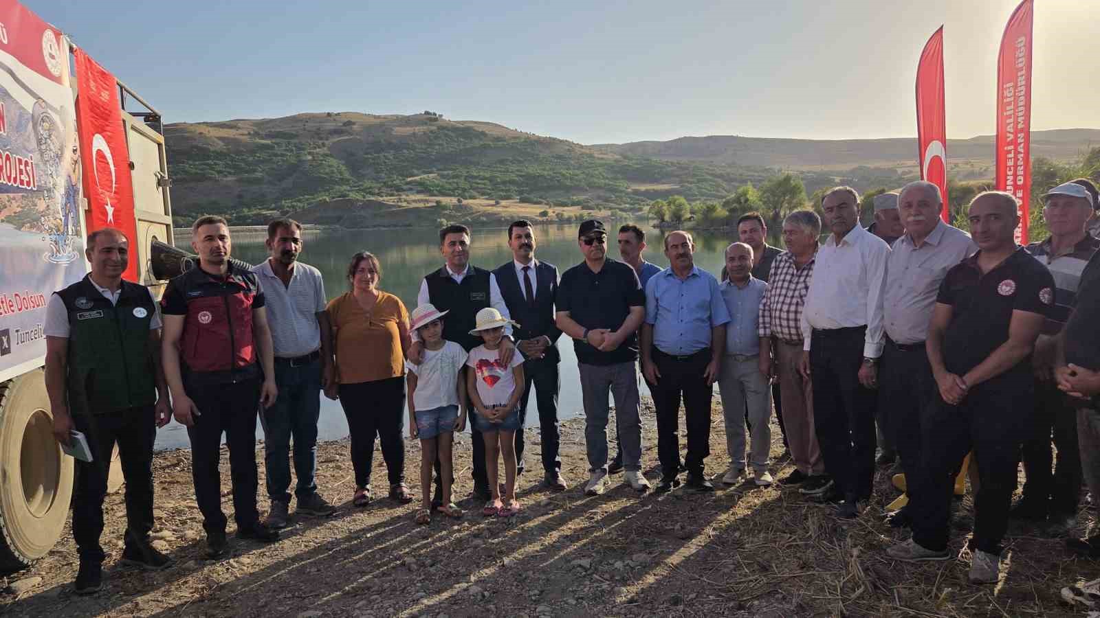 Tunceli&rsquo;de 850 bin adet balık suyla buluşturuldu

