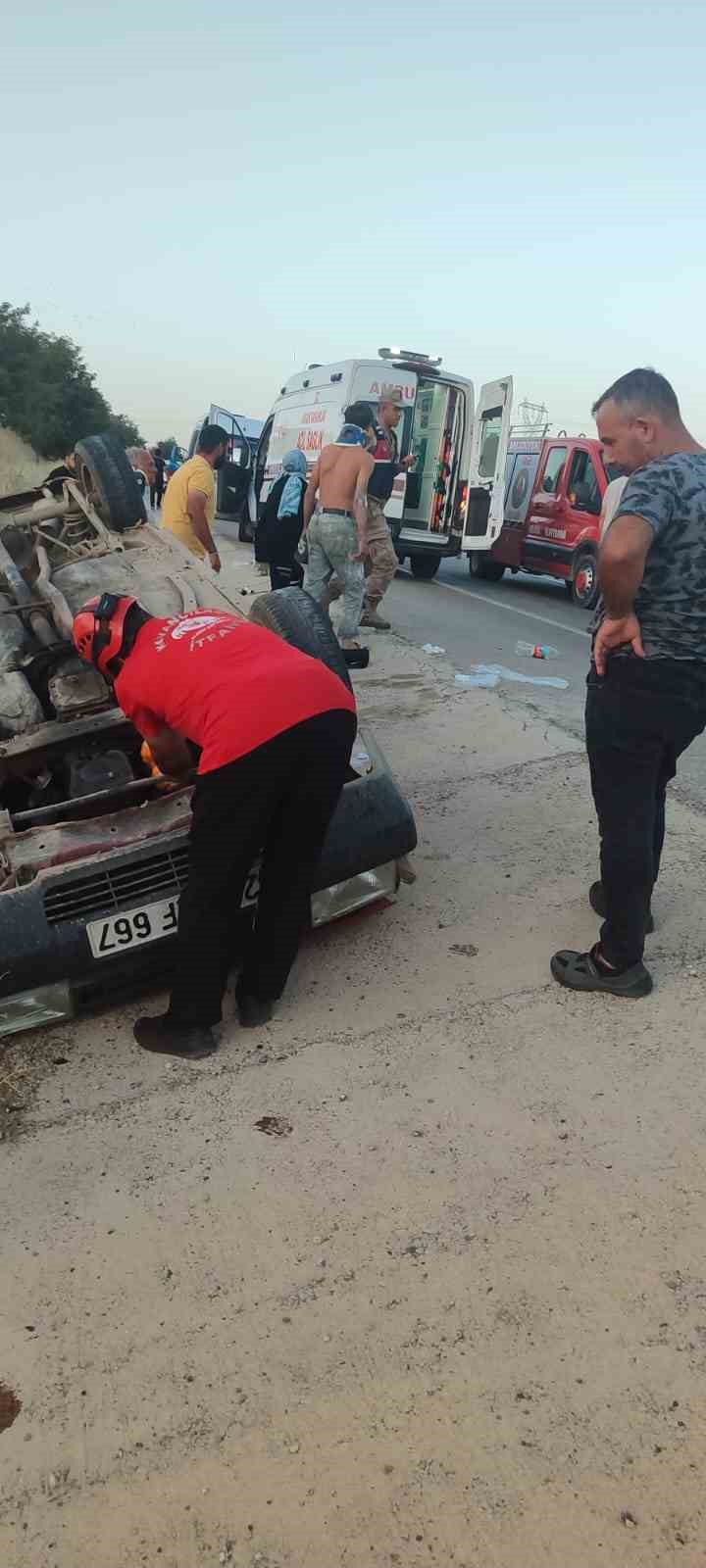 Elazığ&rsquo;da otomobil takla attı: 6 yaralı
