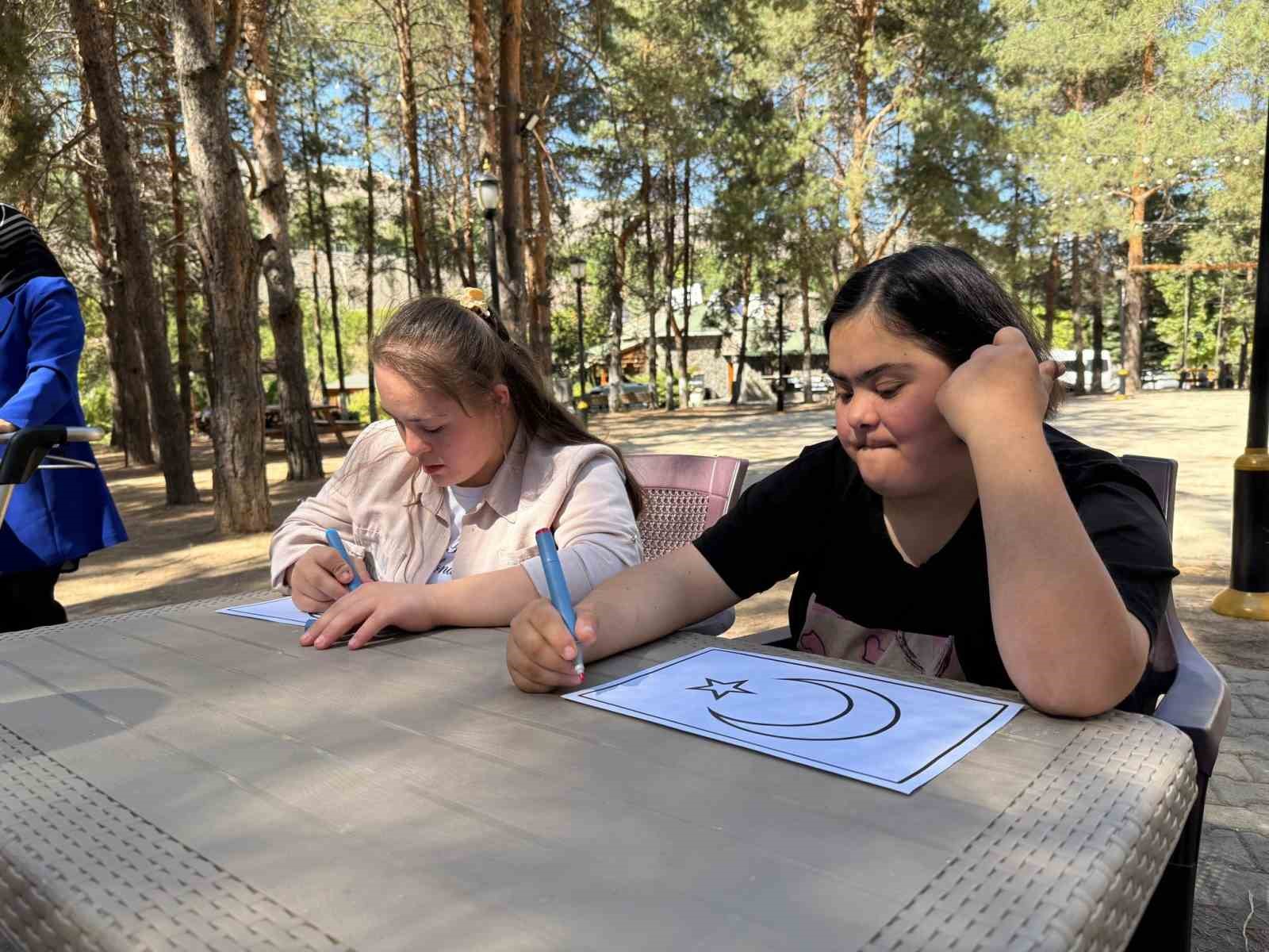 MHP Erzurum il başkanlığından anlamlı etkinlik
