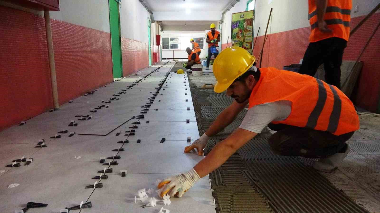 Van’da okullar eğitim öğretime hazırlanıyor