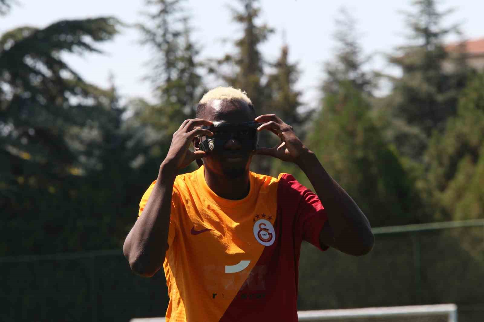 Osimhen’i Eskişehir’de gören şaşırıyor