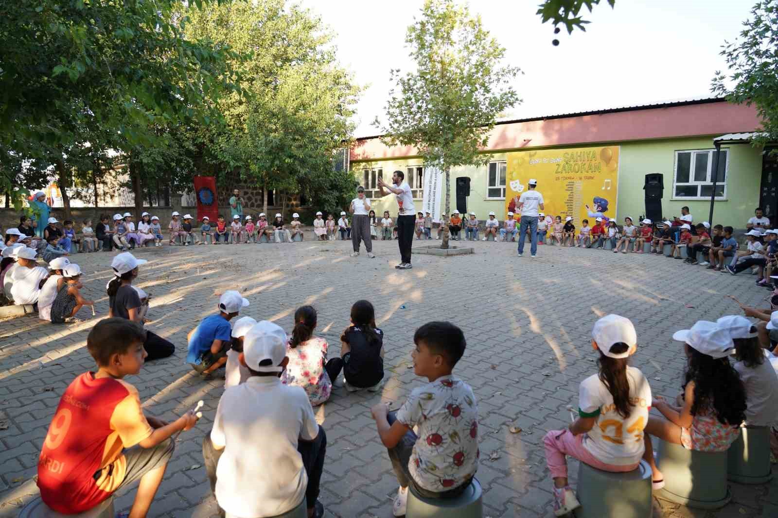 Diyarbakır&rsquo;da 20 noktada &lsquo;&Ccedil;ocuk K&ouml;y Şenlikleri&rsquo; d&uuml;zenlendi
