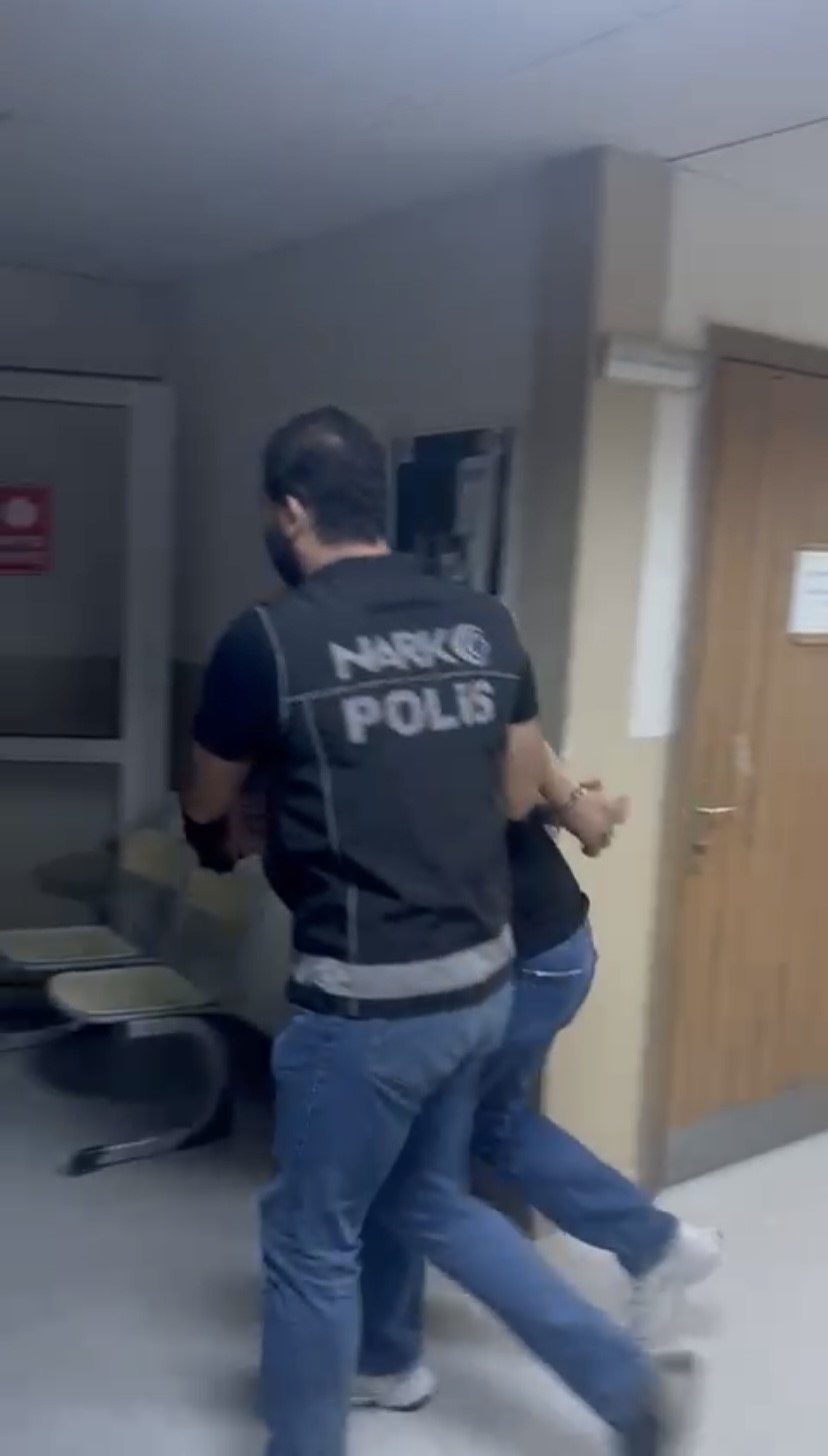 Antakya&rsquo;da 700 captagon hap ele ge&ccedil;irildi
