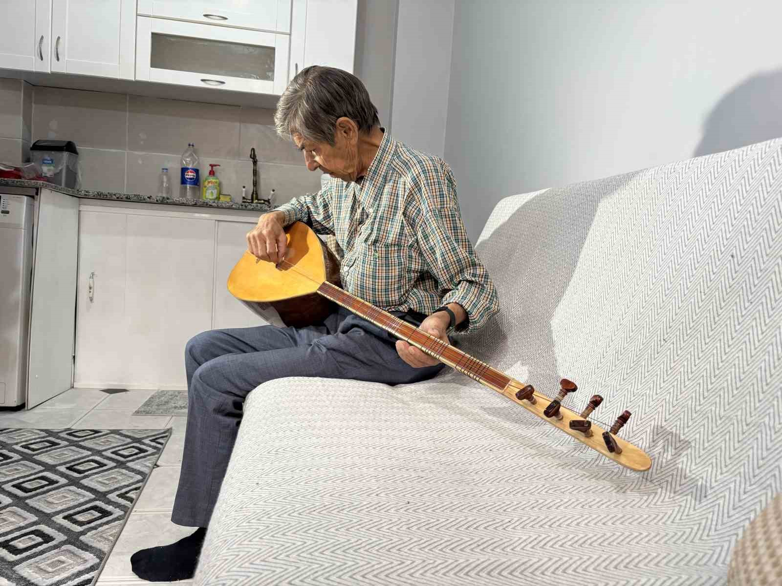 Neşet Ertaş&rsquo;ın sokakta kalan kardeşi Ali Ertaş evine kavuştu
