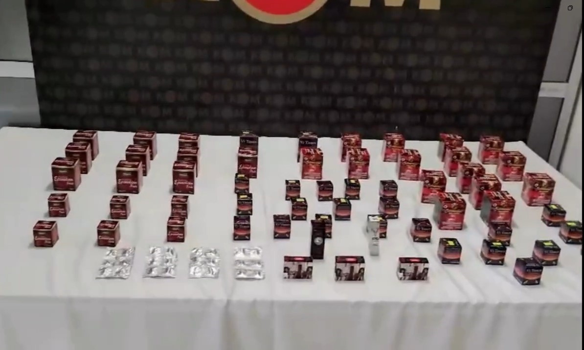 Kütahya’da kaçak cinsel içerikli kaçak ürün operasyonu