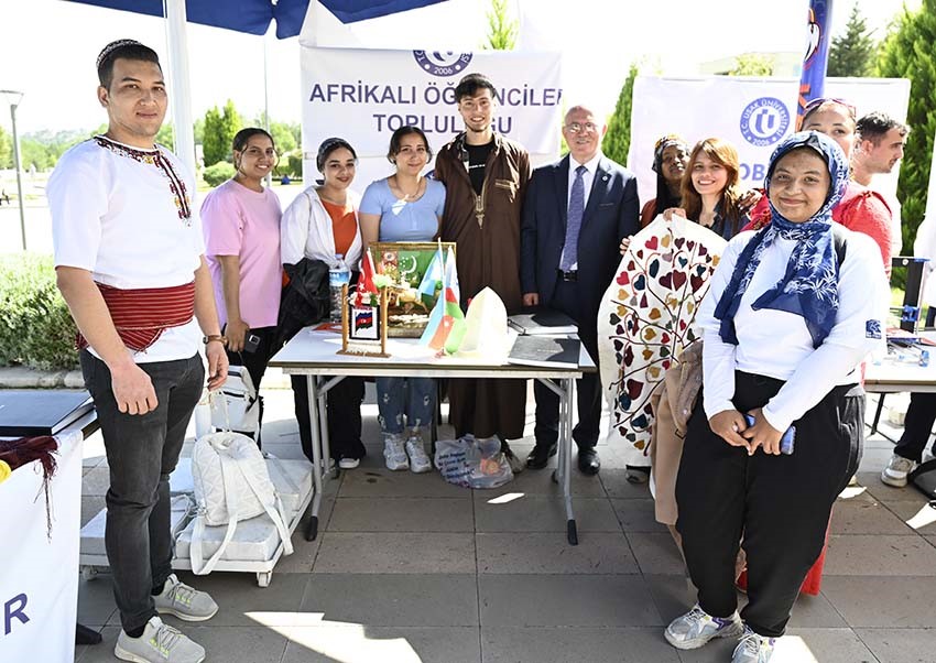 Uluslararası &ouml;ğrencilerin tercihi Uşak &Uuml;niversitesi oldu
