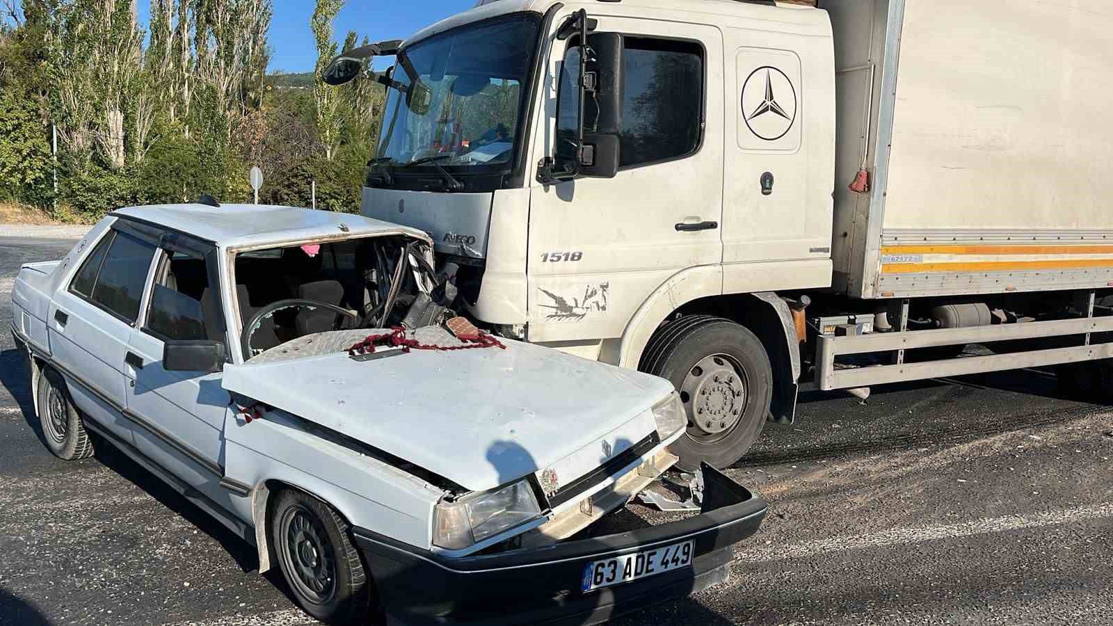 Domani&ccedil;&rsquo;te trafik kazası: 2 yaralı
