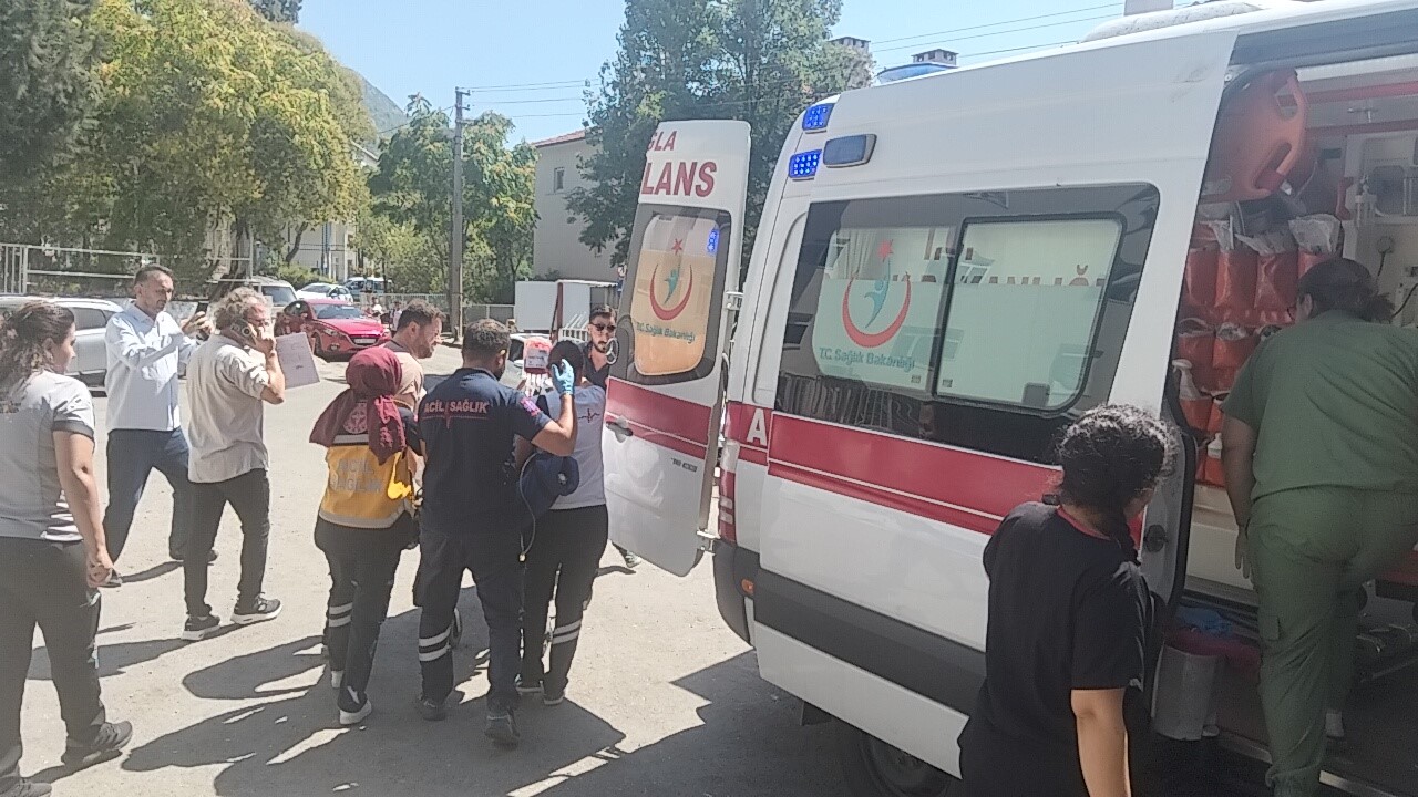 Silahla yaralanan güvenlik görevlisi kapsamlı tedavi için Muğla EAH’a sevk edildi