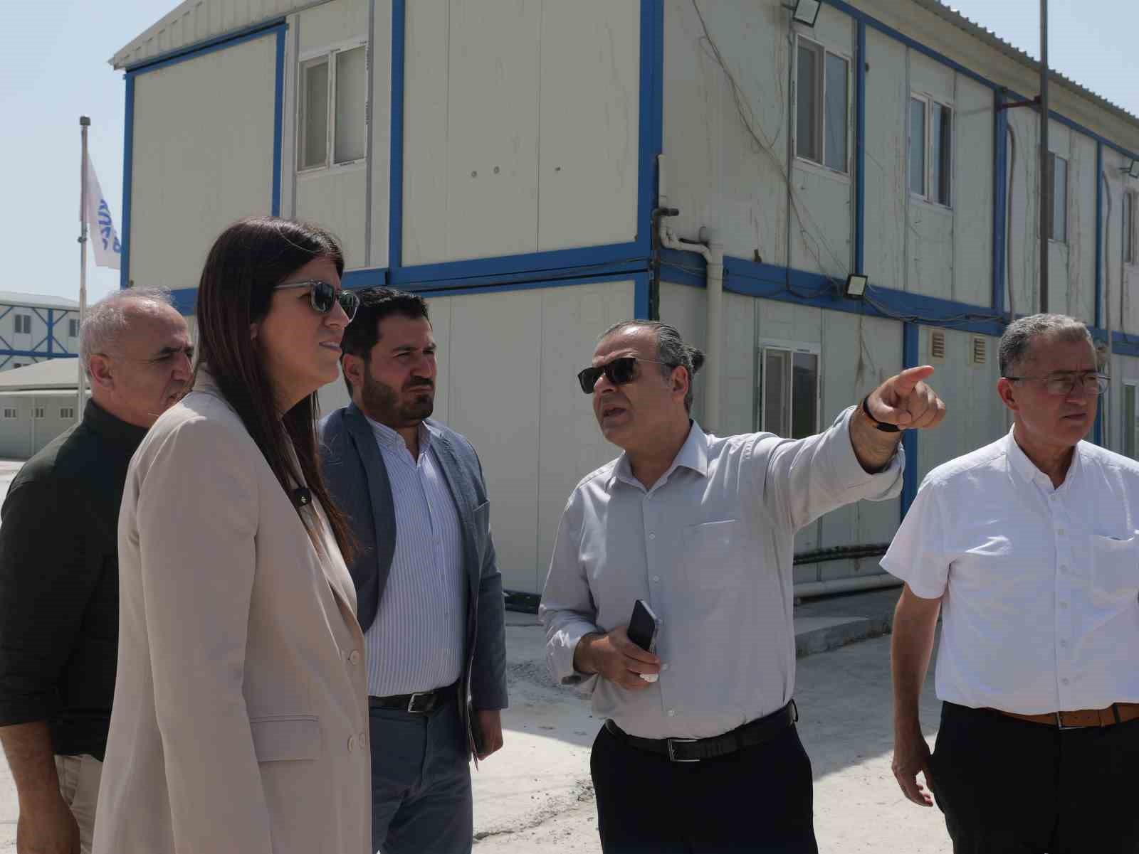 İstanbul Milletvekili Derya Ayaydın, İstanbul&rsquo;daki yatırımları yerinde inceledi
