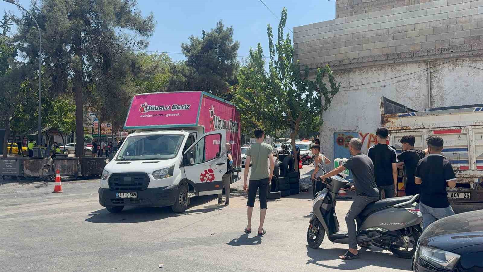 Geri manevra yapan kamyonetin altında kalan &ccedil;ocuk hayatını kaybetti
