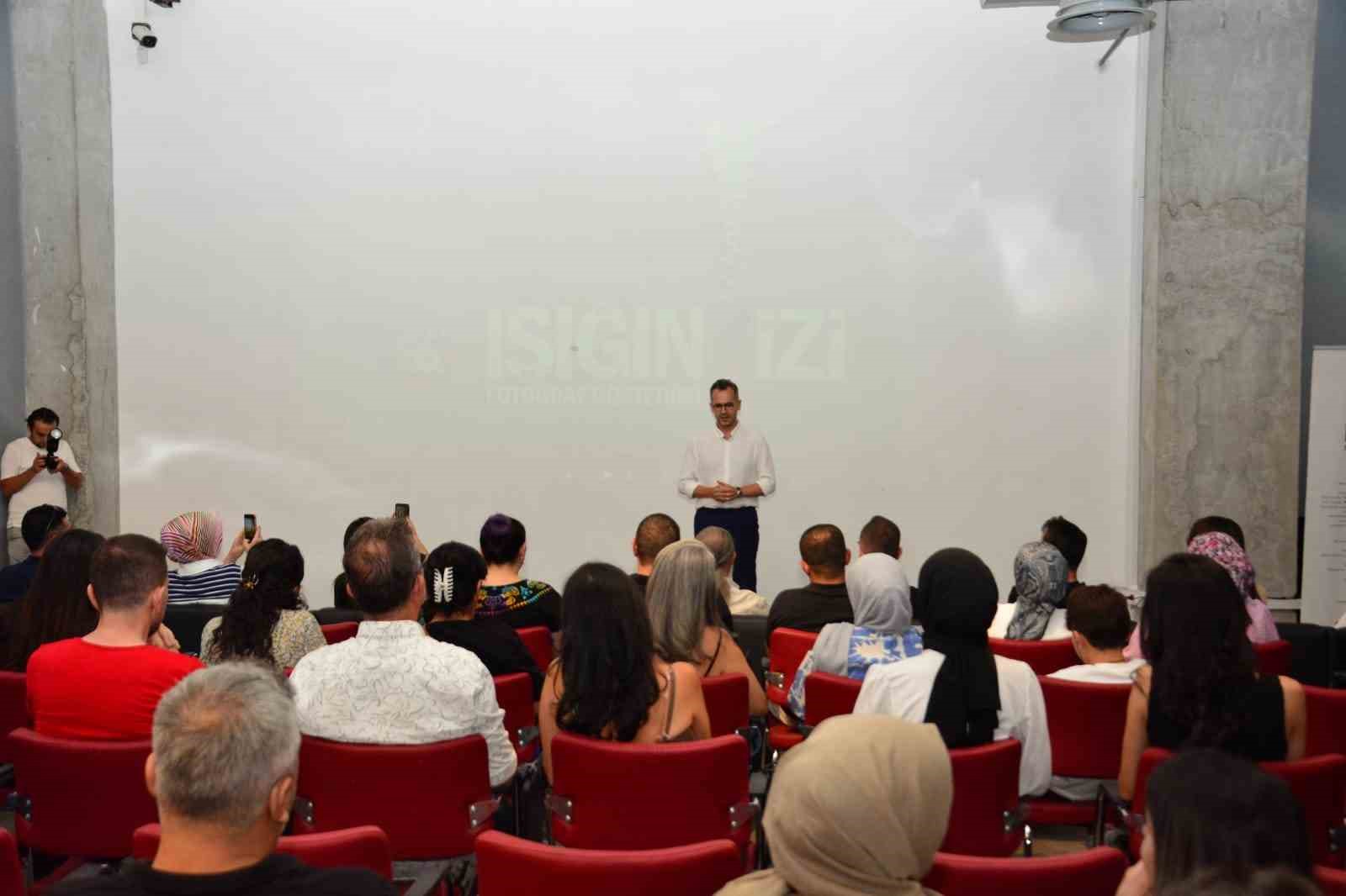 MAFOD’tan 19 Ağustos’a özel fotoğraf gösterimi