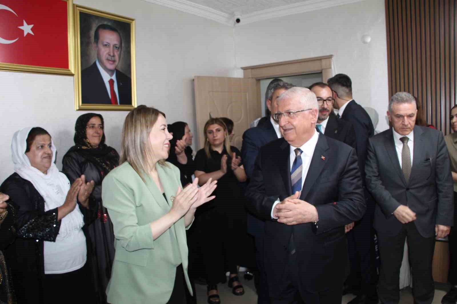 Bakan Güler, "Uzun yıllardır milletimizin başına bela olan teröre karşı yürüttüğümüz kapsamlı mücadele, bugün yeni bir safhaya ulaşmıştır"