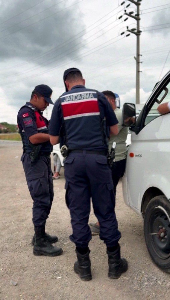 Sakarya’da jandarma suça geçit vermiyor: 1 ayda 206 şüpheli tutuklandı
