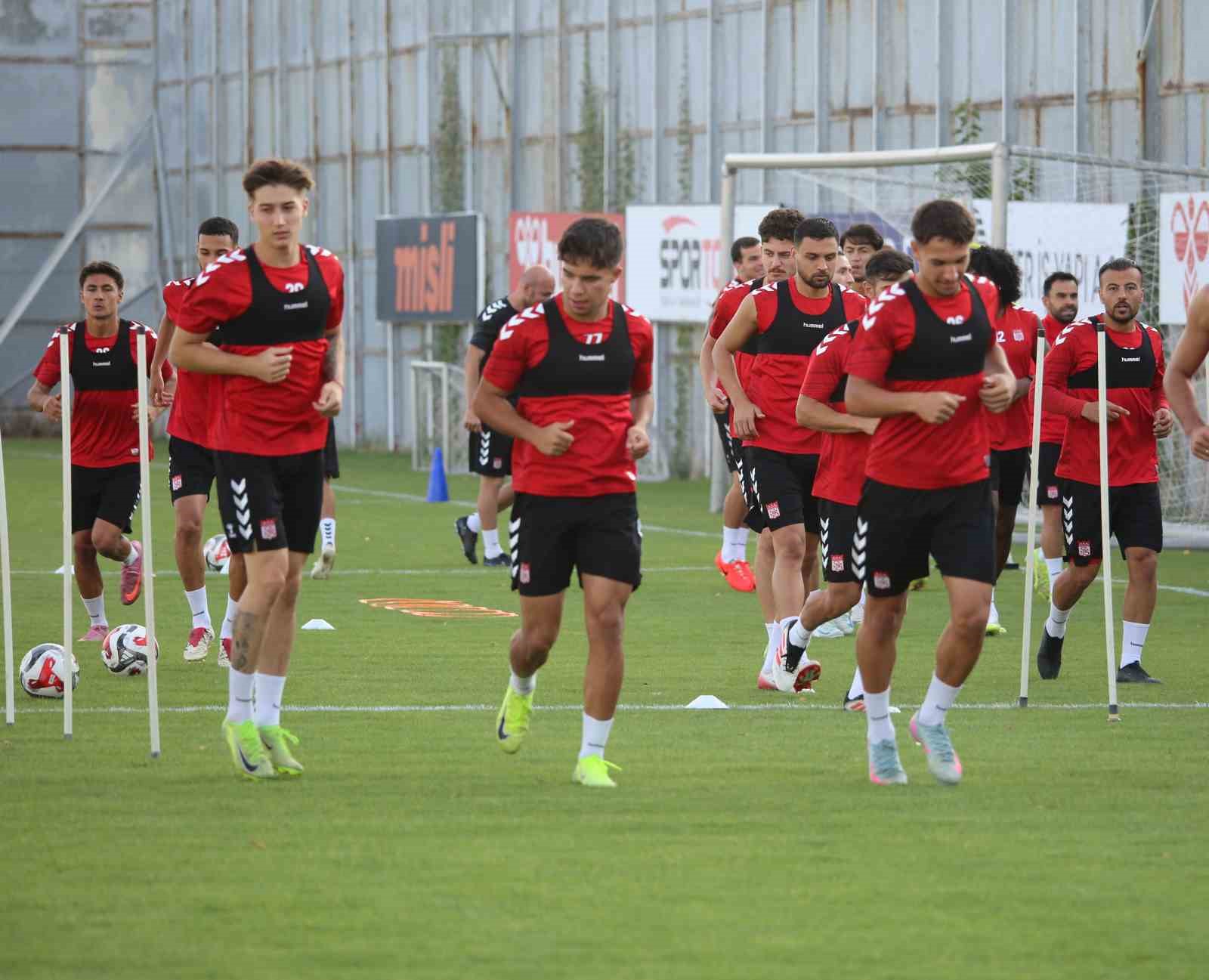 Osman Zeki Korkmaz: "Amed deplasmanı zor geçecek"