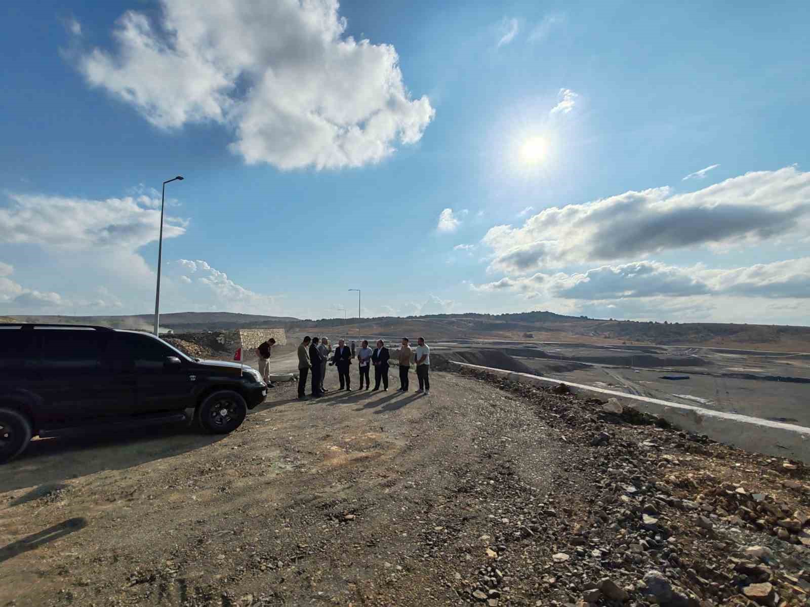 Vali Dallı Devrekani Besi Organize Tarım B&ouml;lgesinde incelemelerde bulundu
