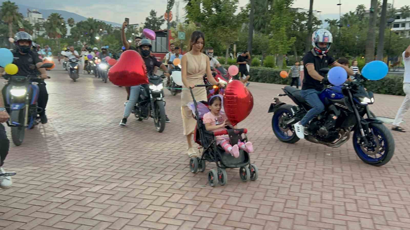 Babasının sosyal medya paylaşımı &uuml;zerine g&ouml;ky&uuml;z&uuml;, Yağmur&rsquo;un umut balonlarıyla rengarenk oldu
