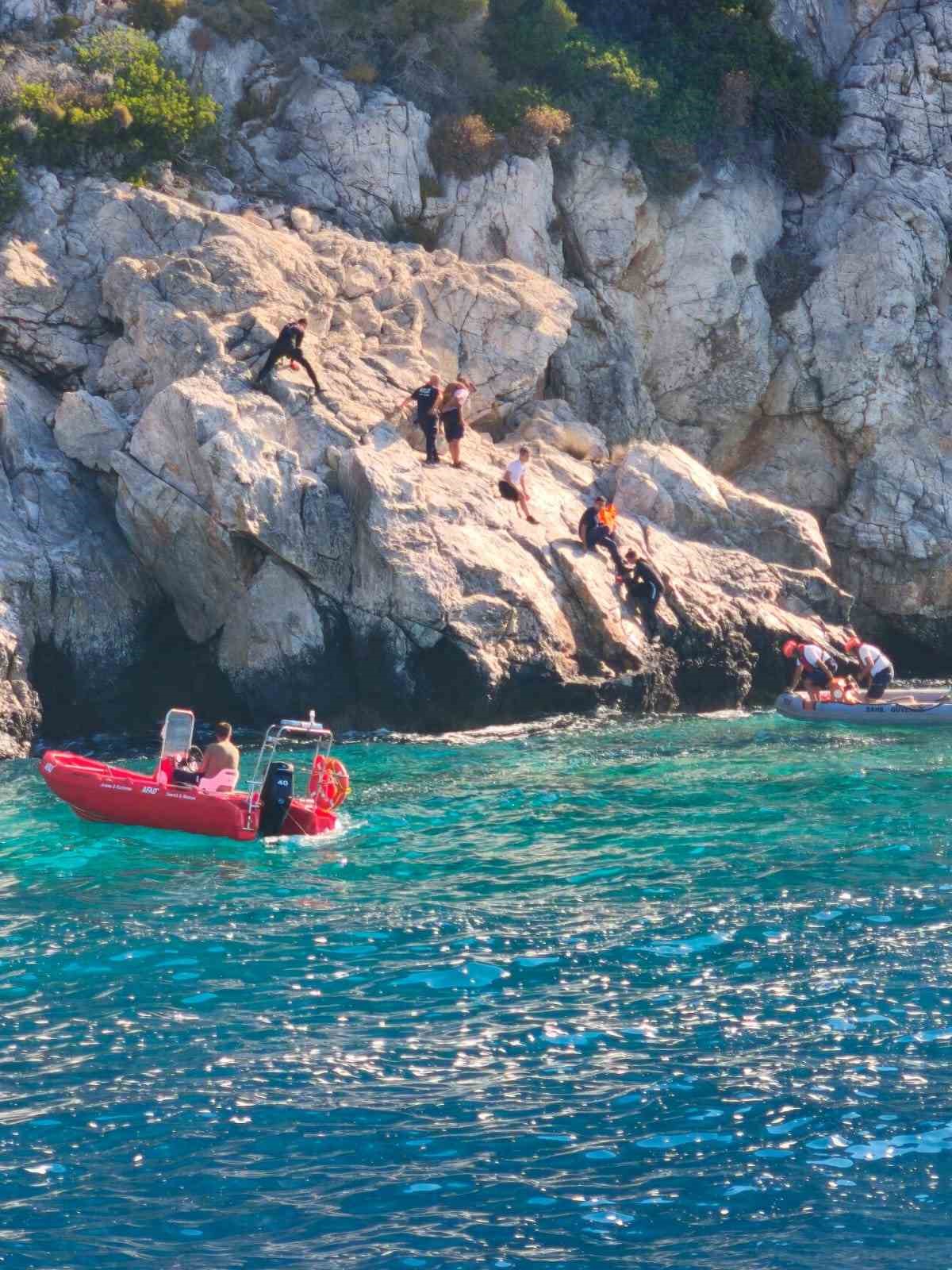 Ören’de batan teknedeki çocukları Sahil Güvenlik İHA’sı tespit etti
