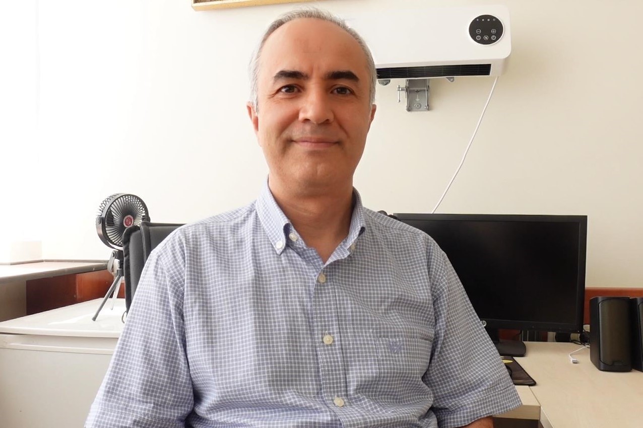 Nöroloji Uzmanı Prof. Dr. Demir: "MS, genç erişkinleri en çok da 3-4 kat daha fazla olmak üzere kadınları etkileyen bir hastalık"