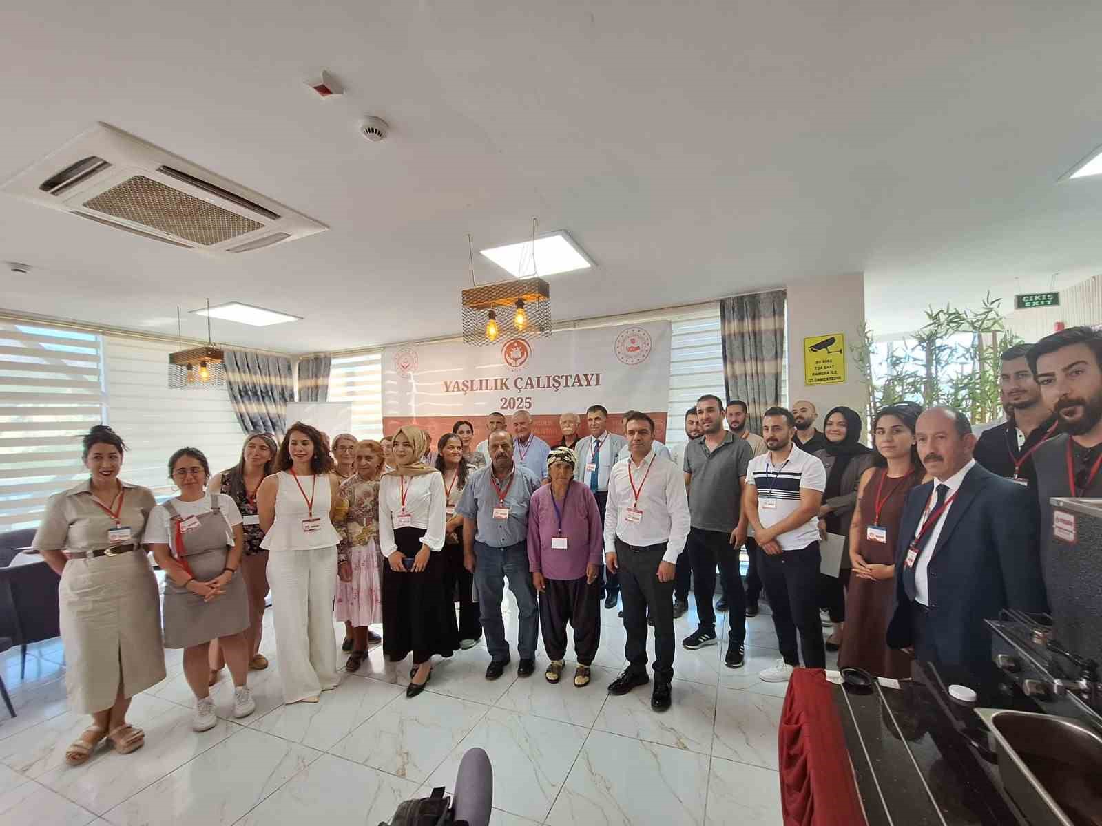 Tunceli’de Yaşlılık Çalıştayı düzenlendi