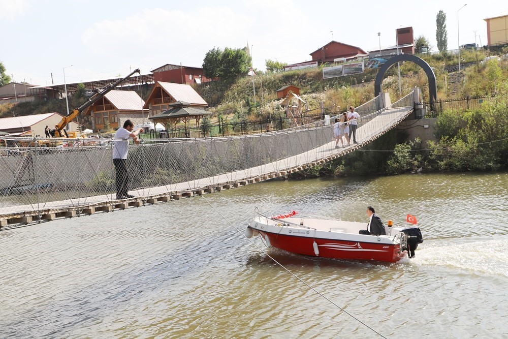 Kura Nehri’nde tekneler yeniden boy gösterdi
