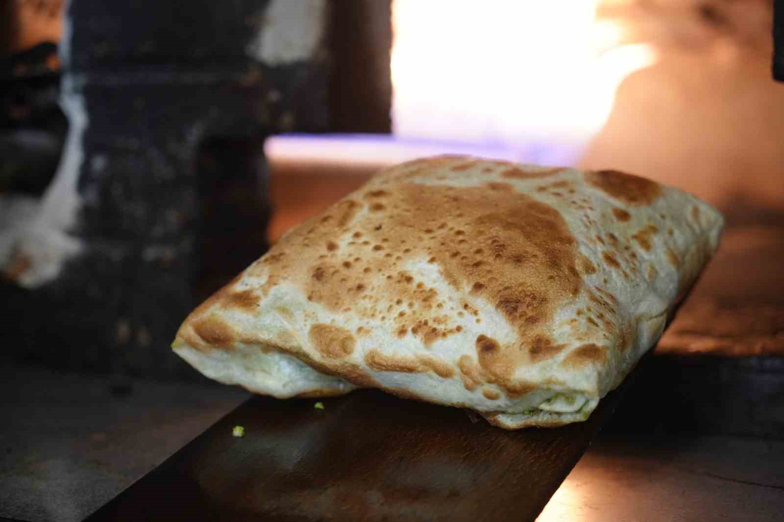 Gaziantepli katmer ustalarından İtalyanları kıskandıran şov
