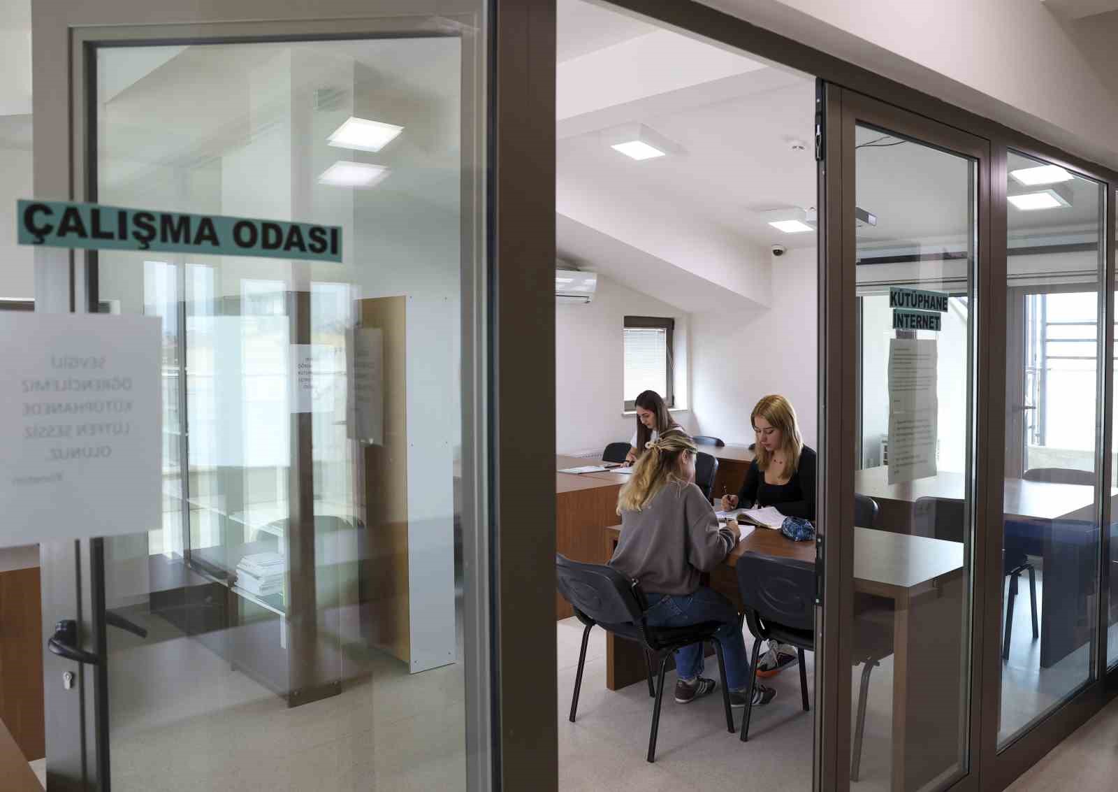 Antalya&rsquo;da &ouml;ğrenci yurtları i&ccedil;in &ouml;n kayıtlar başladı
