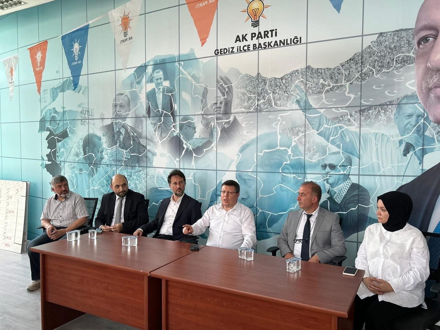 AK Parti Uşak Milletvekili Fahrettin Tuğrul, "T&uuml;rkiye y&uuml;zyılı buluşmaları" kapsamında Gediz&rsquo;de
