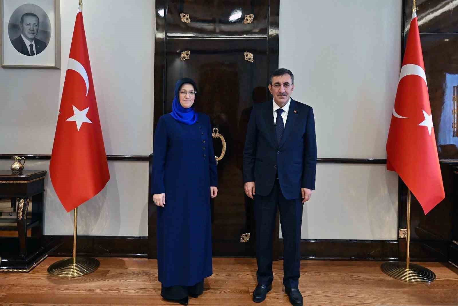 MCBÜ Rektörü Kibar’dan Cumhurbaşkanı Yardımcısı Yılmaz’a ziyaret