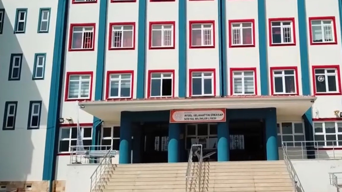 K&uuml;tahya Sosyal Bilimler Lisesi &ouml;ğrencileri Sofya&rsquo;daki "Kariyer Quantum" kampına davet edildi
