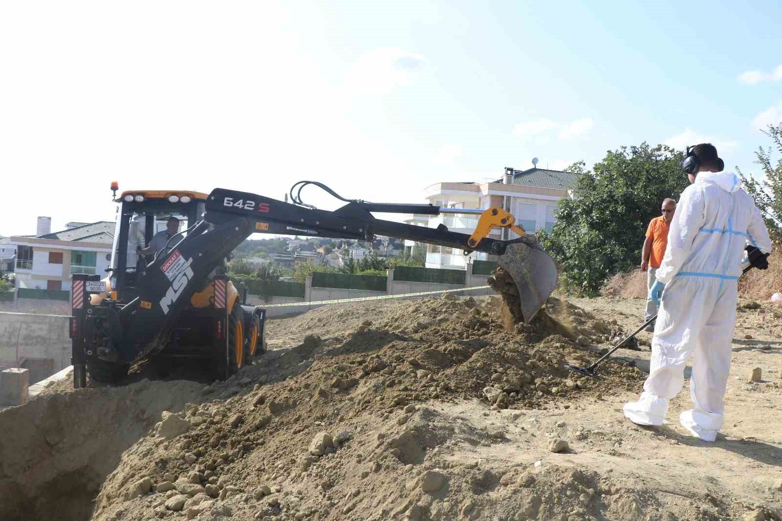 Villa bahçesine gömülü halde bulunan cesede ilişkin sır perdesi aralandı
