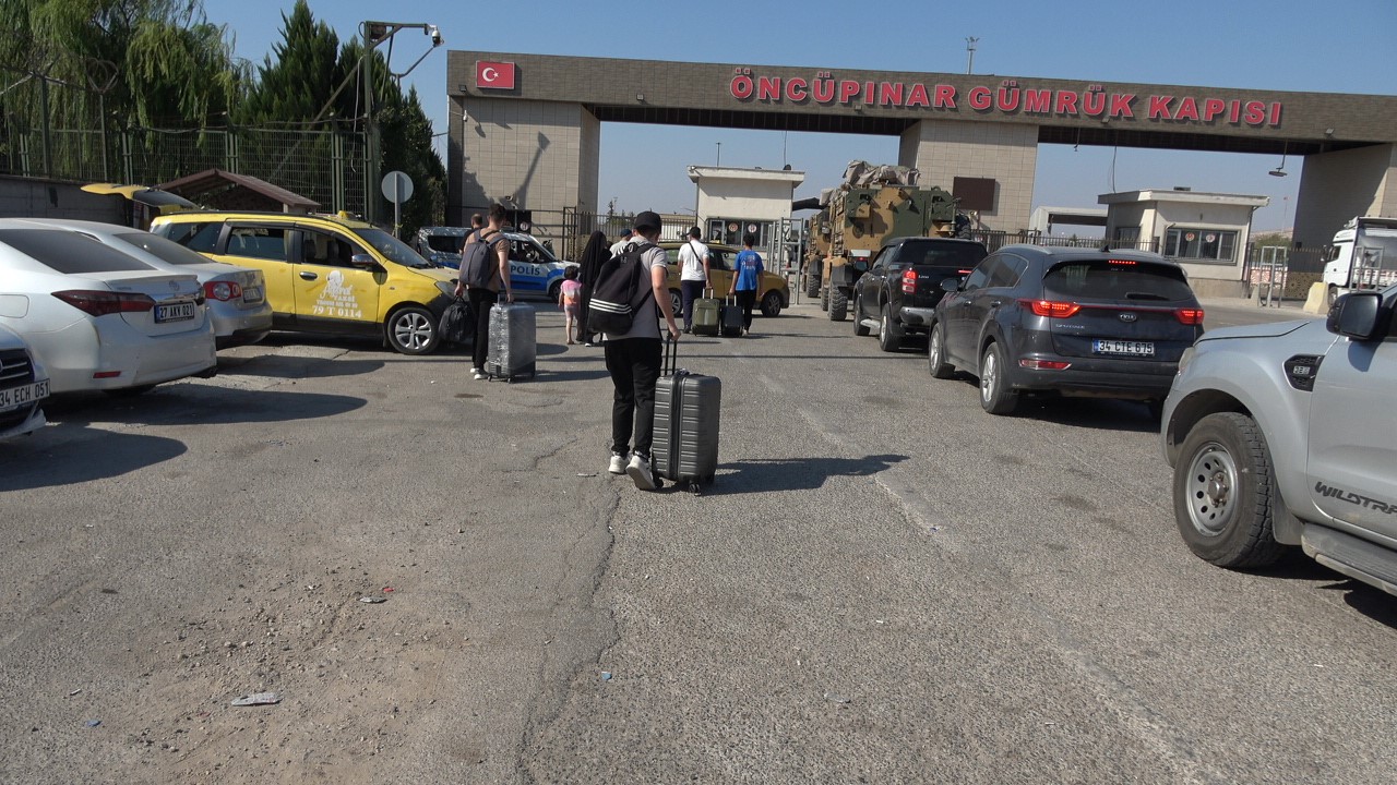 Suriye’ye geçişlerde pasaport dönemi 14 yıl sonra tekrar başladı