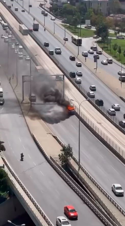 Esenyurt E5&rsquo;te korku dolu anlar
