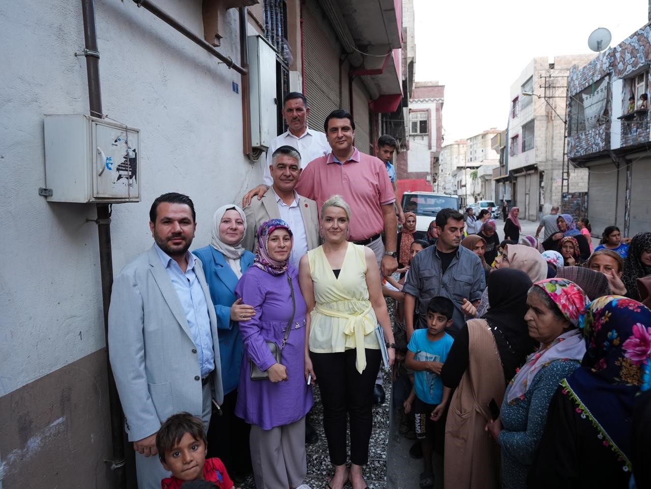 Yılmaz&rsquo;dan Şirinevler&rsquo;e ziyaret
