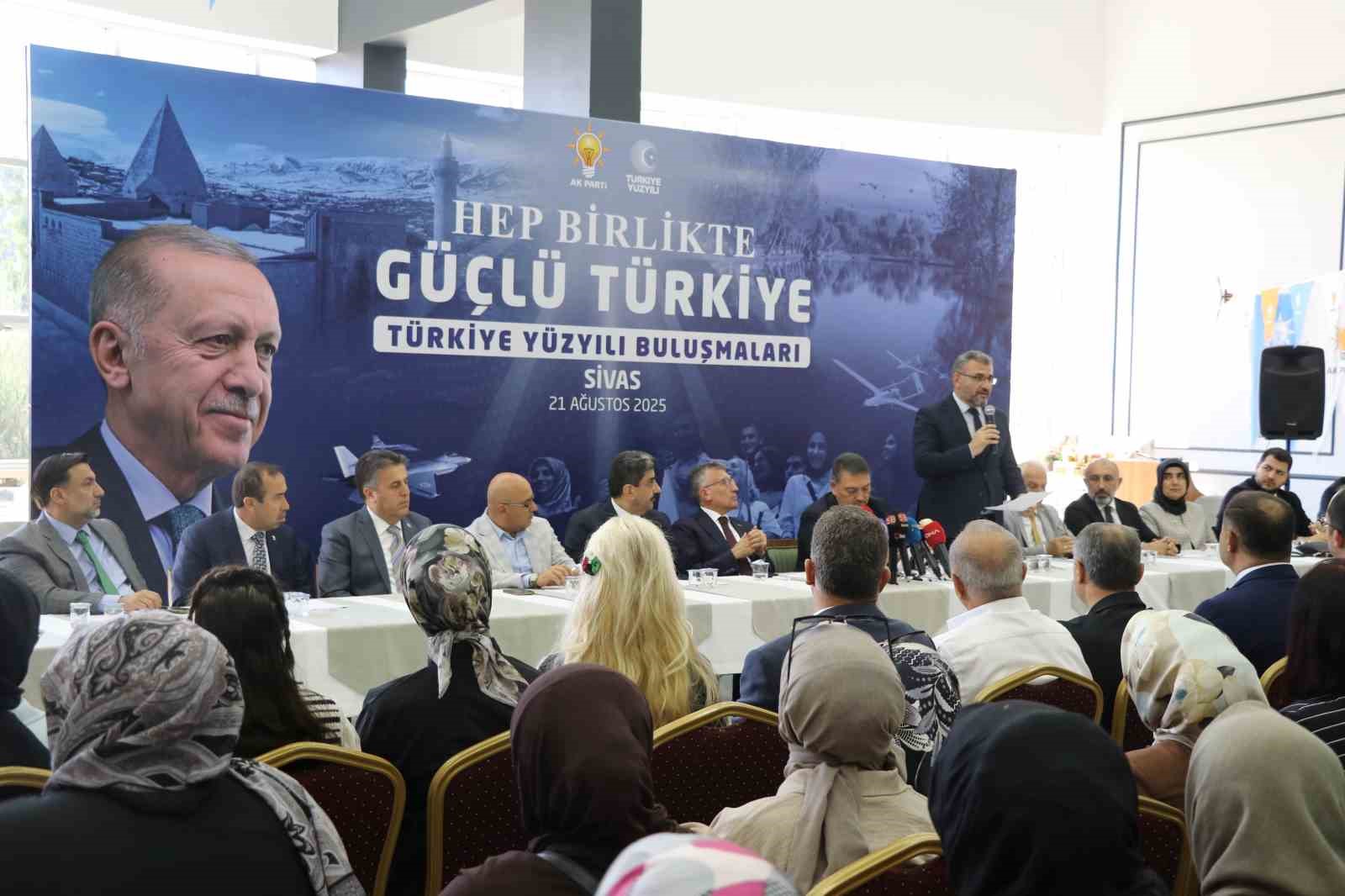 "T&uuml;rkiye Y&uuml;zyılı Buluşmaları" Sivas&rsquo;ta ger&ccedil;ekleştirildi
