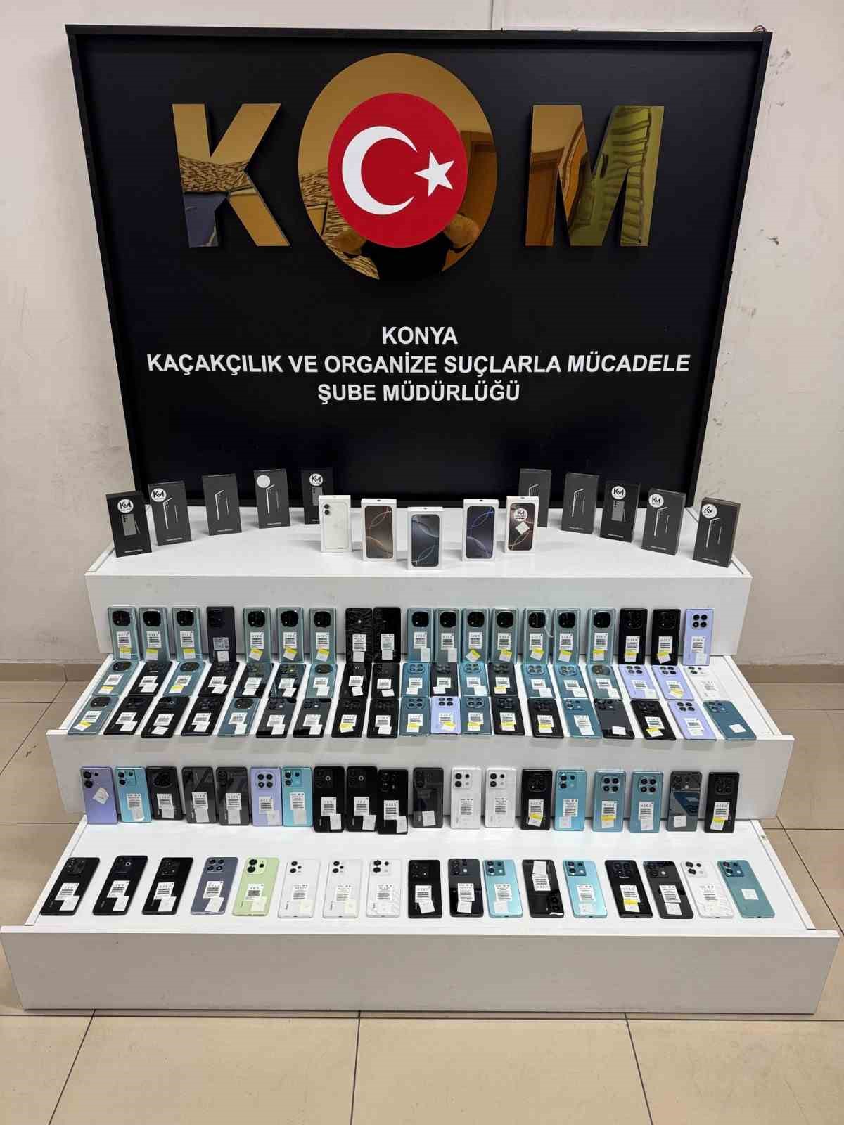 Konya’da 2.5 milyon lira değerinde kaçak cep telefonu ele geçirildi