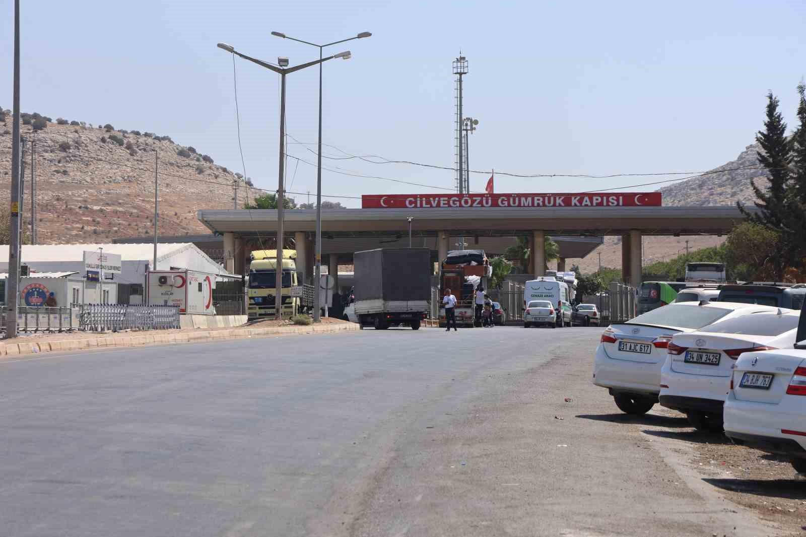 Türk vatandaşların Suriye’ye geçiş dönemi başladı